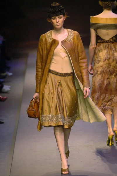 Look 14